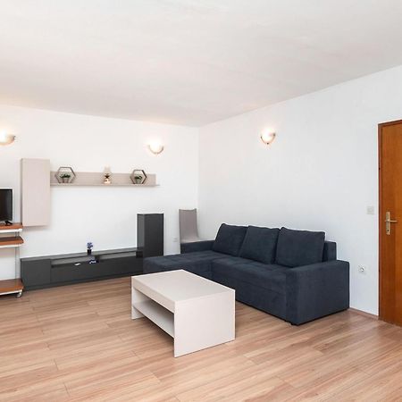פרימוסטן Apartment Ljuba מראה חיצוני תמונה