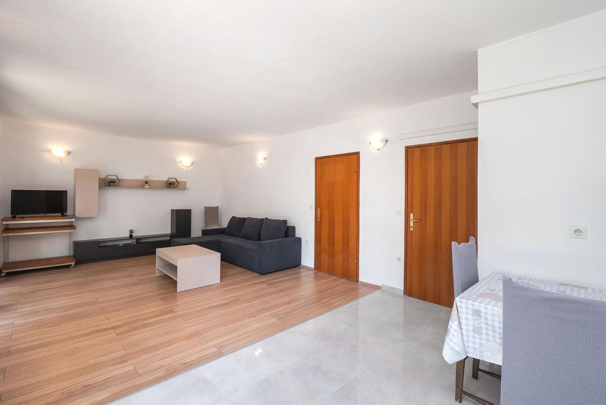 פרימוסטן Apartment Ljuba מראה חיצוני תמונה