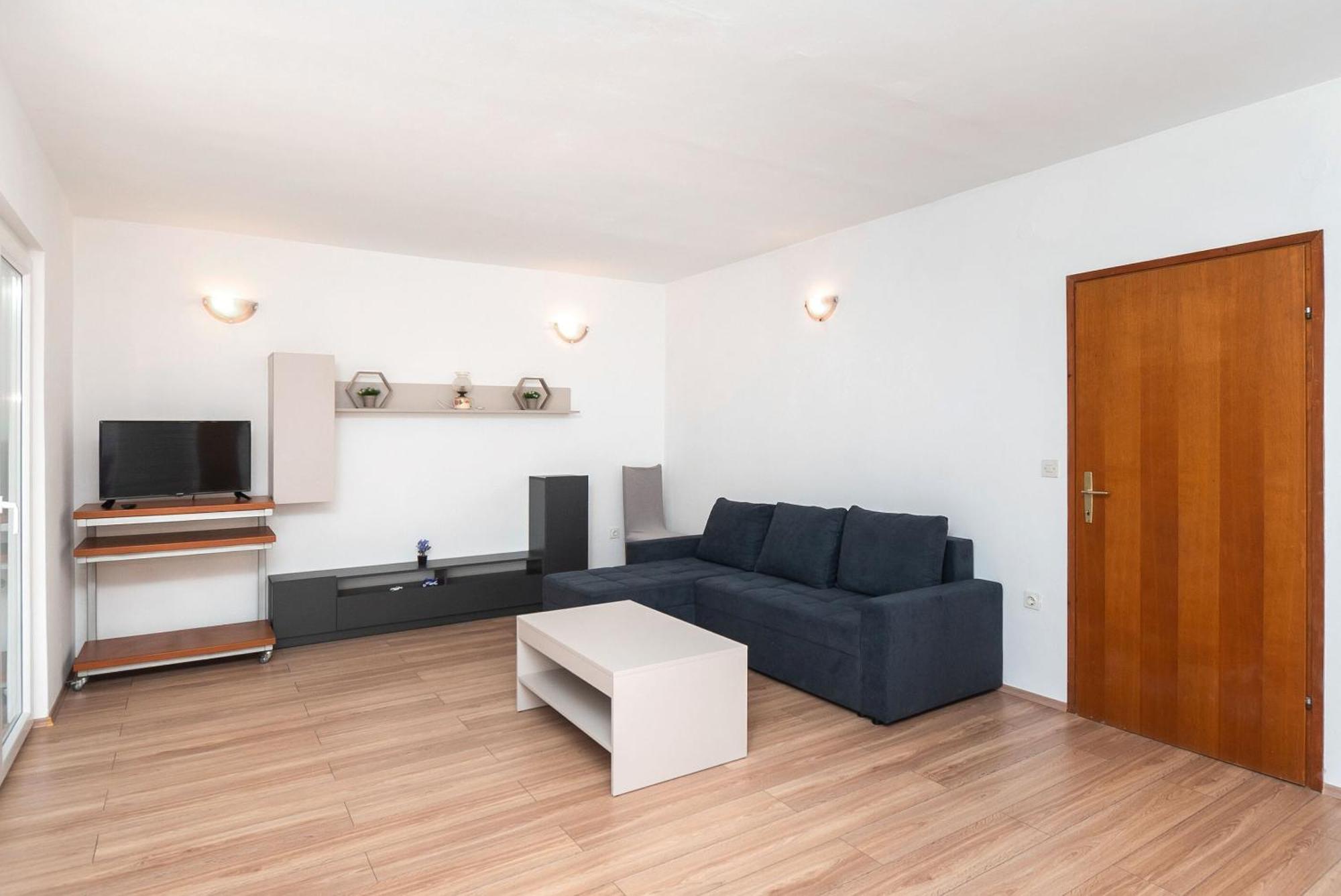 פרימוסטן Apartment Ljuba מראה חיצוני תמונה